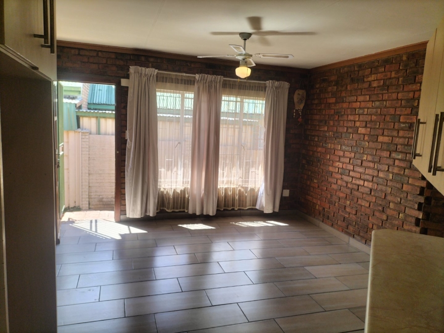 2 Bedroom Property for Sale in Uitsig Free State